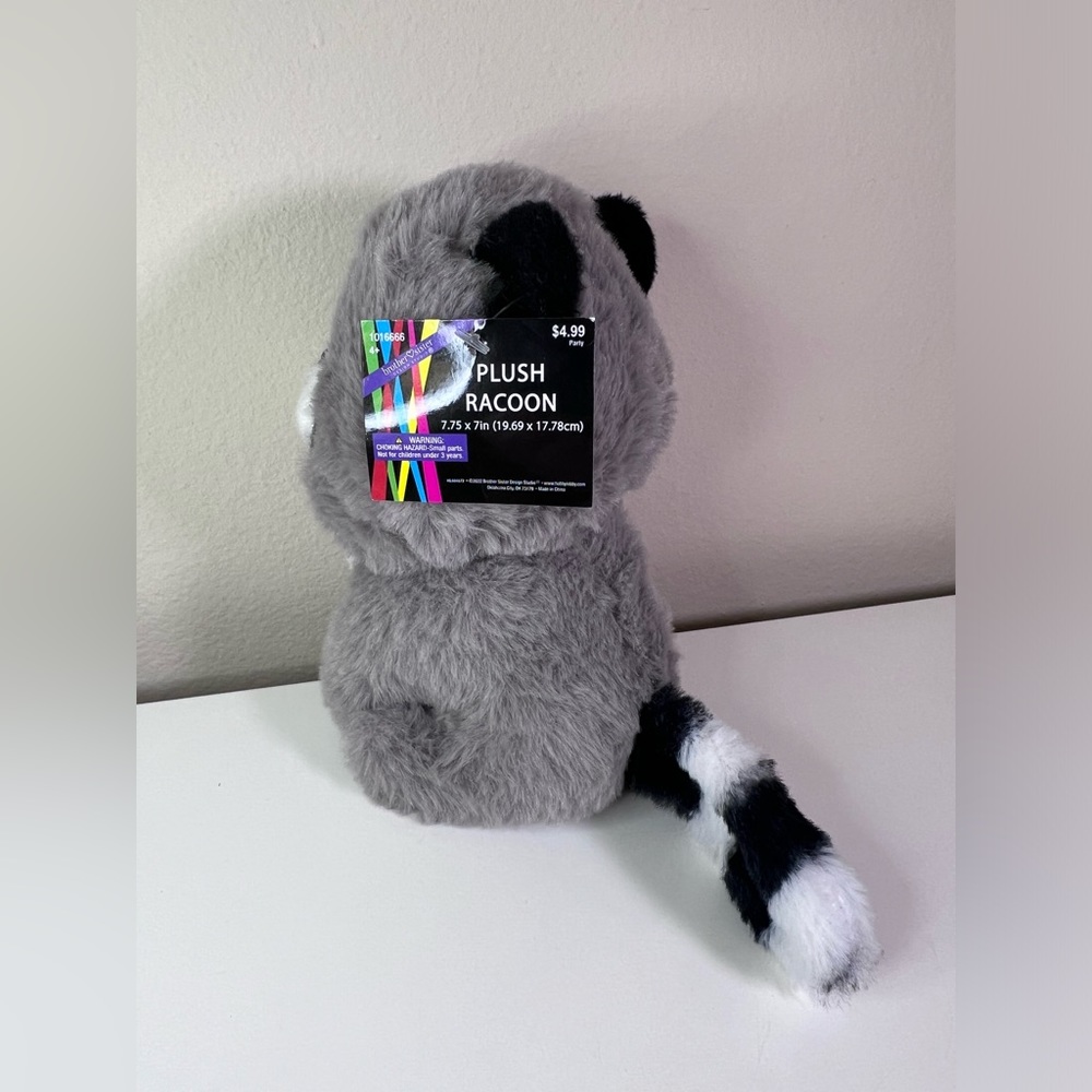 Plush Racoon - Picture 5 of 5